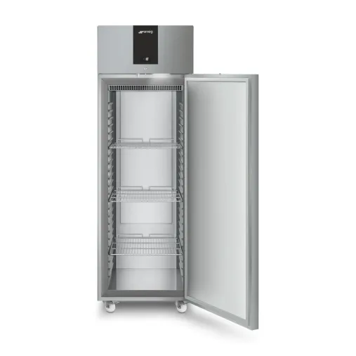 Smeg SPRF7NDXR - ouvert de face avec les grilles