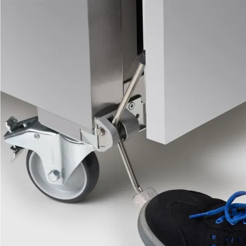 Liebherr Pedale ouverture de porte en action pour Armoire froide professionnelle 1 porte