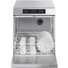 SMEG UG401DM Lave-Verres Professionnel ouvert avec assiettes et tasses