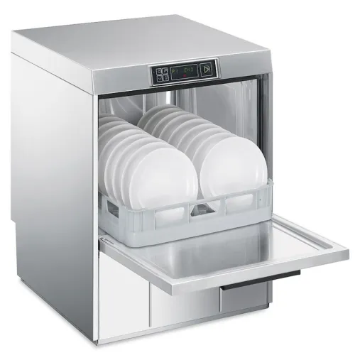 Smeg UD510DS de coté avec assiettes